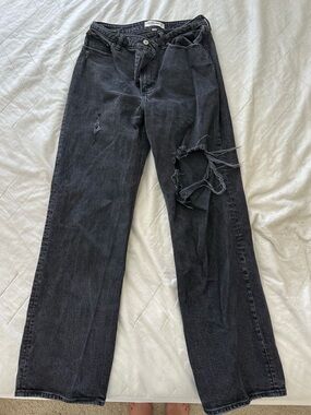 Abercrombie & Fitch Curve Love The 90s Relaxed Distressed High-Rise Jean